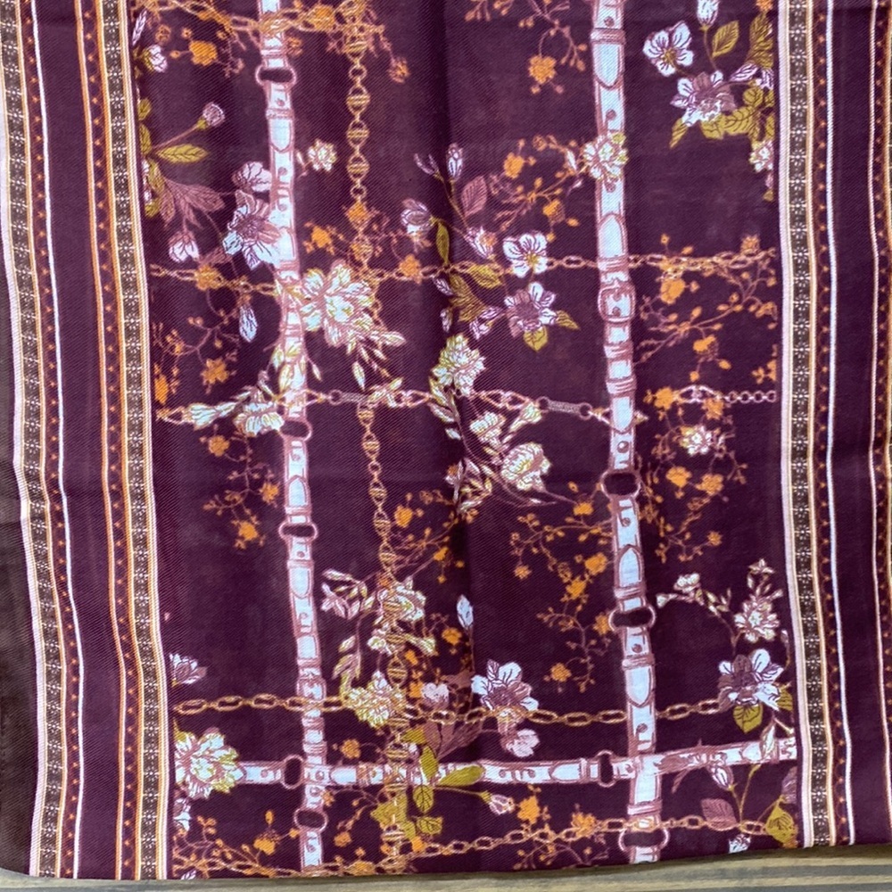 Cato Scarf š§£ - Picture 5 of 6